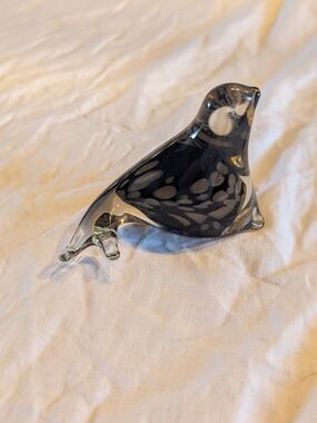 2/30$ Vintage Black and Clear Glass Seal Figurine